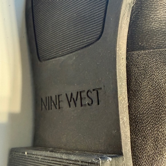 Nine West Old School Black Textured Loafers Size 8M - Picture 8 of 13